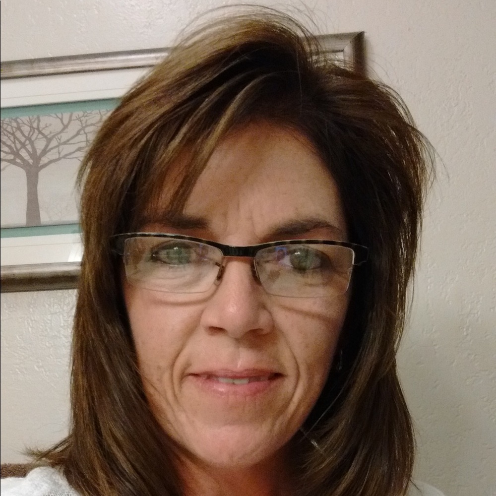 Meet your Posher, Lori